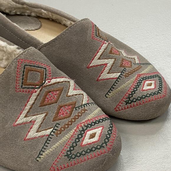 Latigo Flats Loafers Womens 8.5 Tan Suede Southwestern Embroidered Shearling - Picture 12 of 13